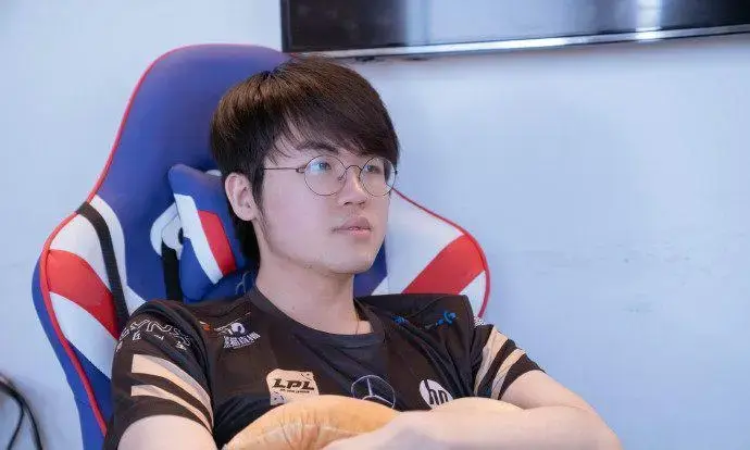 开云体育app-包含科维托娃焦点对战,Karsa与30激战法国队分钟,领先优势明显胜负难料!全场沸腾不已的词条-开云体育app